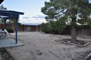 9455 Mesquite St, Apple Valley, CA 92308 photo 2