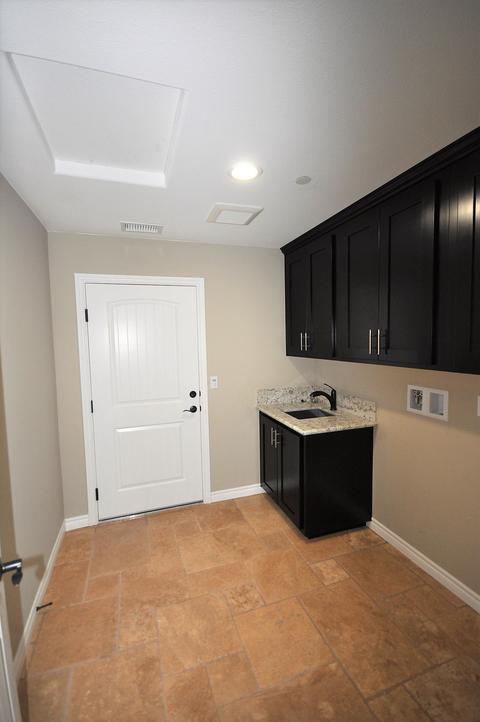 16070 Ash St, Hesperia, CA 92345 photo 19
