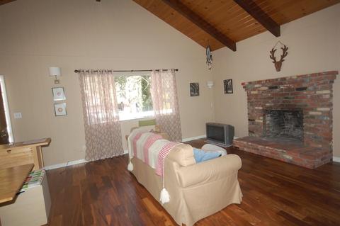 1805 Linnet Rd, Wrightwood, CA 92397 photo 10