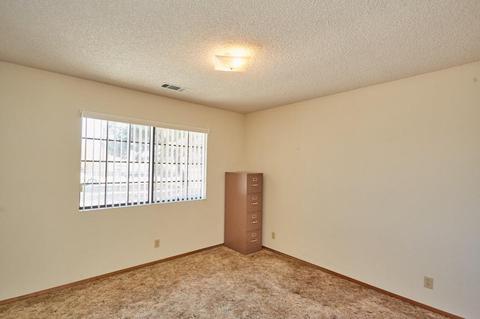 8196 Sherborn Ave, Hesperia, CA 92345 photo 17
