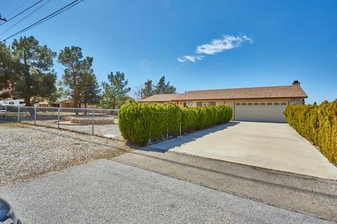 8196 Sherborn Ave, Hesperia, CA 92345 photo 3