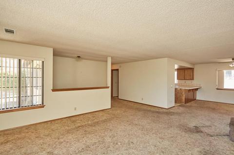 8196 Sherborn Ave, Hesperia, CA 92345 photo 6