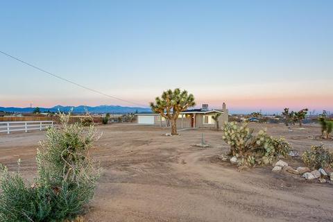 9368 Joshua St, Apple Valley, CA 92308 photo 4