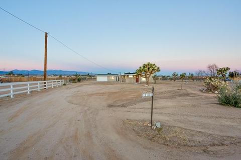 9368 Joshua St, Apple Valley, CA 92308 photo 3