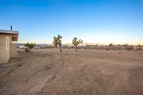 9368 Joshua St, Apple Valley, CA 92308 photo 17