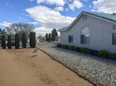 9430 Sierra Vista Rd, Phelan, CA 92371 photo 22