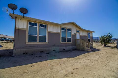 9034 Malpaso Rd, Phelan, CA 92371 photo 1