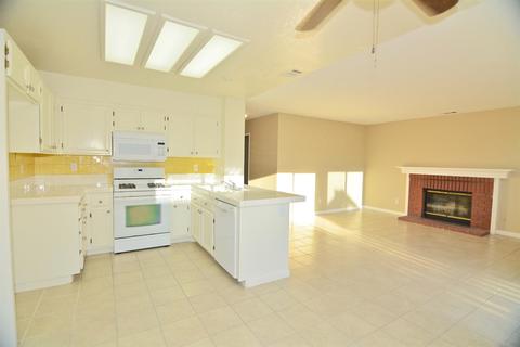 15200 Lake St, Adelanto, CA 92301 photo 6