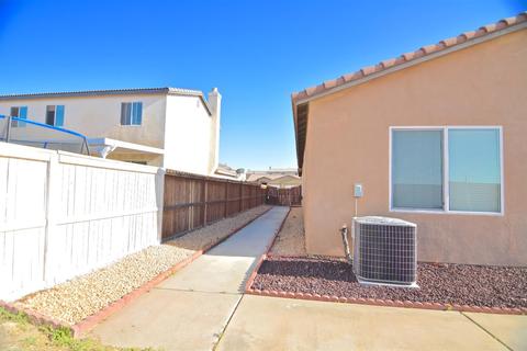 11192 Shanandoah St, Adelanto, CA 92301 photo 40