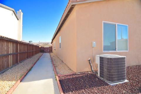 11192 Shanandoah St, Adelanto, CA 92301 photo 41