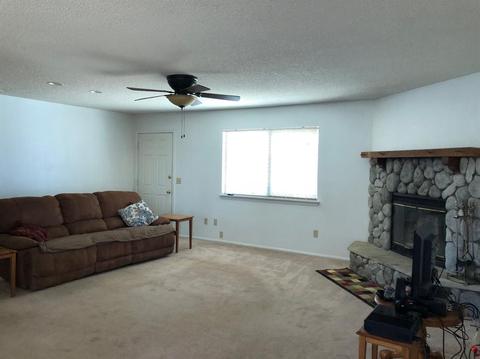 6829 Juniper Rd, Phelan, CA 92371 photo 4