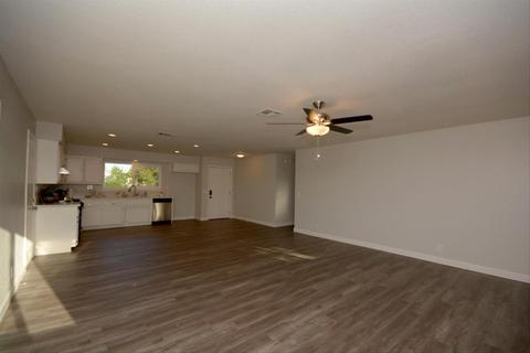 12815 Tamiani Rd, Apple Valley, CA 92308 photo 8