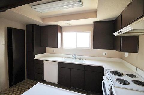 2731 Apollo Dr, Barstow, CA 92311 photo 2