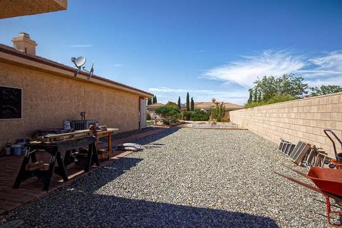 19230 Kanbridge St, Apple Valley, CA 92308 photo 37