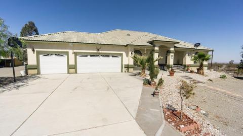 13090 Blanco Rd, Pinon Hills, CA 92372 photo 1