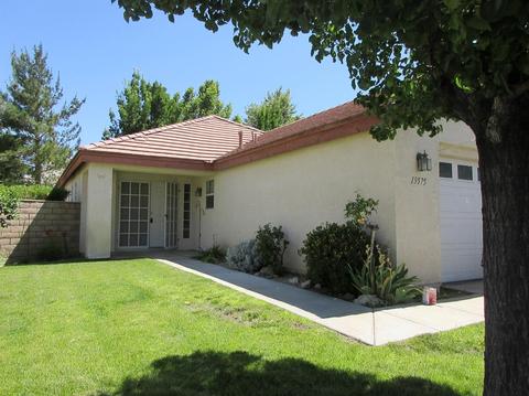 19575 Saint Andrews Way, Apple Valley, CA 92308 photo 1