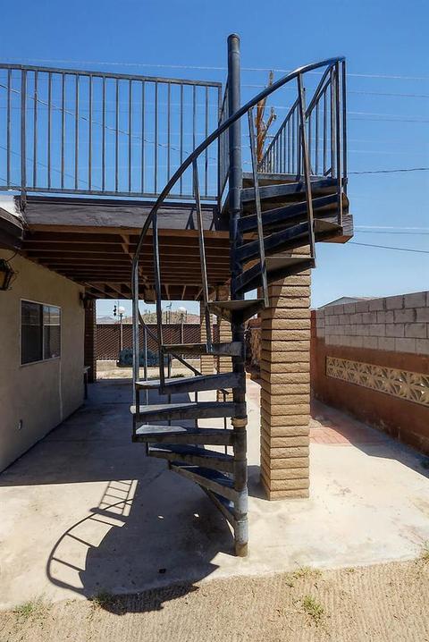 Undisclosed, Barstow, CA 92311 photo 10
