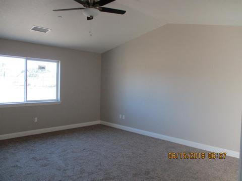 16235 Cactus St, Hesperia, CA 92345 photo 22