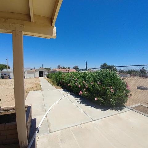 18044 Sycamore St, Hesperia, CA 92345 photo 9
