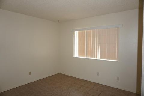 408 Oakmont Dr, Barstow, CA 92311 photo 14