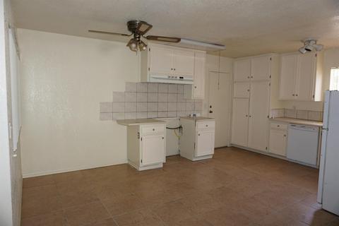408 Oakmont Dr, Barstow, CA 92311 photo 8