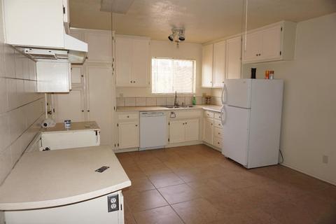 408 Oakmont Dr, Barstow, CA 92311 photo 9