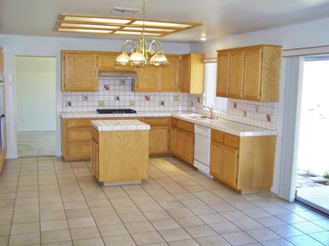 15452 Lookout Rd, Apple Valley, CA 92307 photo 5