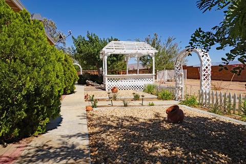 22411 Hurons Ave, Apple Valley, CA 92307 photo 38
