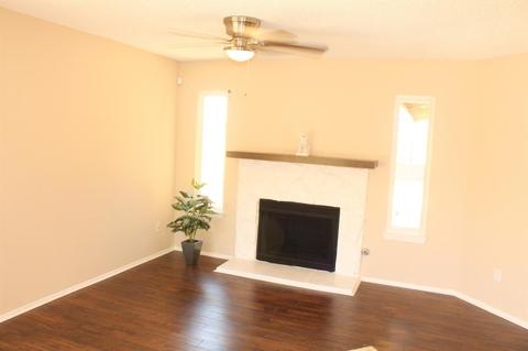10427 Shangri La Ave, Hesperia, CA 92345 photo 3