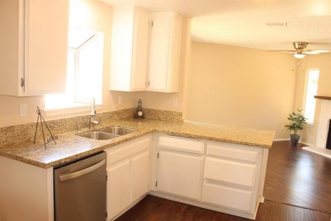 10427 Shangri La Ave, Hesperia, CA 92345 photo 7