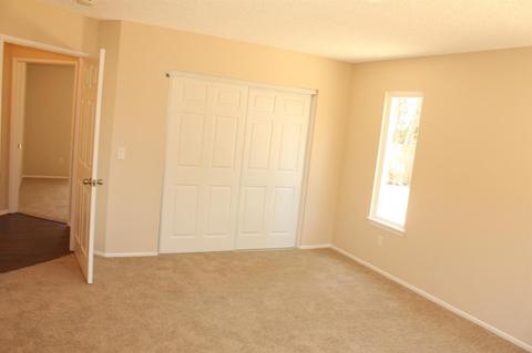 10427 Shangri La Ave, Hesperia, CA 92345 photo 9