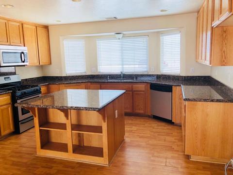 9430 Willow Wells Ave, Lucerne Valley, CA 92356 photo 2