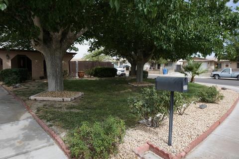 300 Muir Ave, Barstow, CA 92311 photo 2
