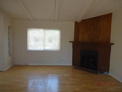 17204 Seaforth St, Hesperia, CA 92345 photo 2