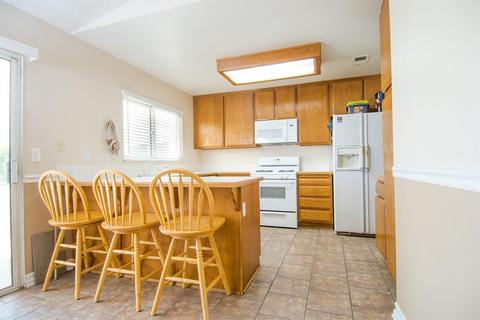 15028 Farmington St, Hesperia, CA 92345 photo 8
