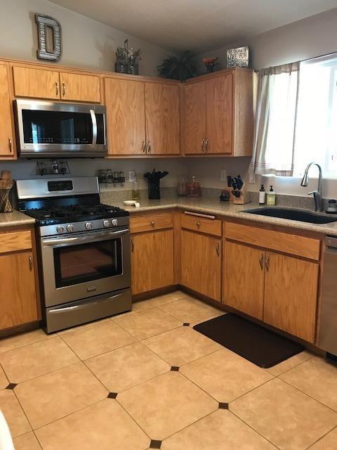 15219 Blackfoot Rd, Apple Valley, CA 92307 photo 3