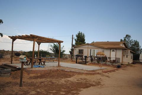10272 Smith Rd, Phelan, CA 92371 photo 1