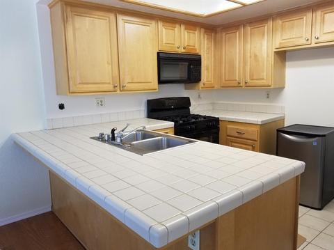 818 Creekside Dr #49, Fullerton, CA 92833 photo 9