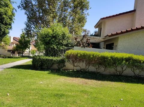 818 Creekside Dr #49, Fullerton, CA 92833 photo 3