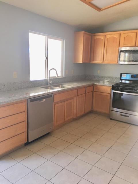 9187 Olema Ave, Hesperia, CA 92345 photo 3