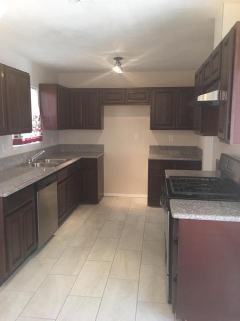 308 Del Mar Ave, Barstow, CA 92311 photo 2