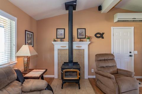 28201 Via Seco St, Apple Valley, CA 92308 photo 5
