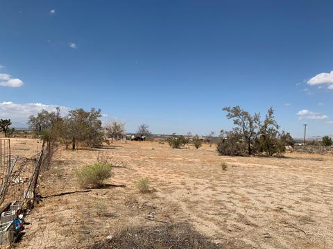 11197 Mills Rd, Apple Valley, CA 92308 photo 3