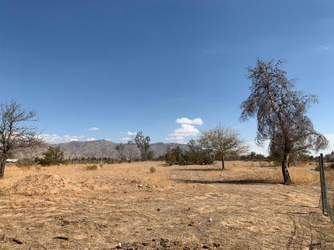 11197 Mills Rd, Apple Valley, CA 92308 photo 5