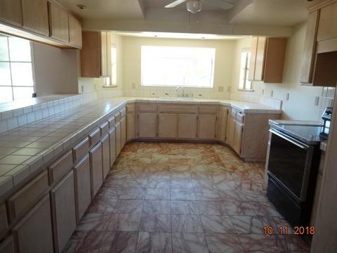 8335 Paisley Ave, Hesperia, CA 92345 photo 2