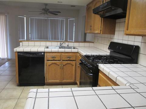 18853 Covina St, Hesperia, CA 92345 photo 9