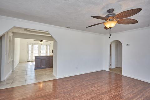 10733 Montara Rd, Phelan, CA 92371 photo 10