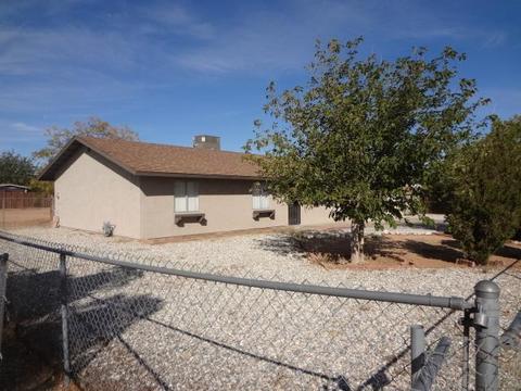 12644 Navajo Rd, Apple Valley, CA 92308 photo 4