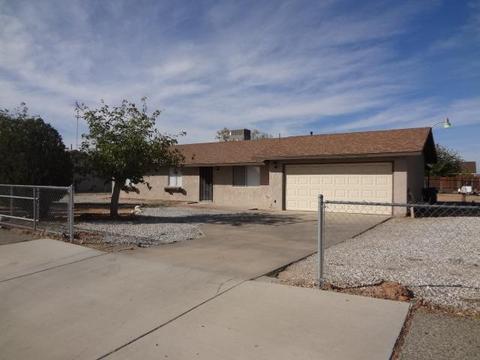 12644 Navajo Rd, Apple Valley, CA 92308 photo 2