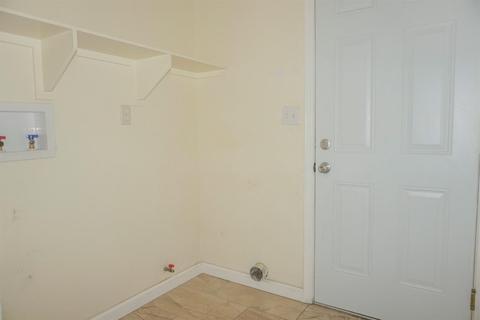 11913 Macon Ct, Adelanto, CA 92301 photo 8